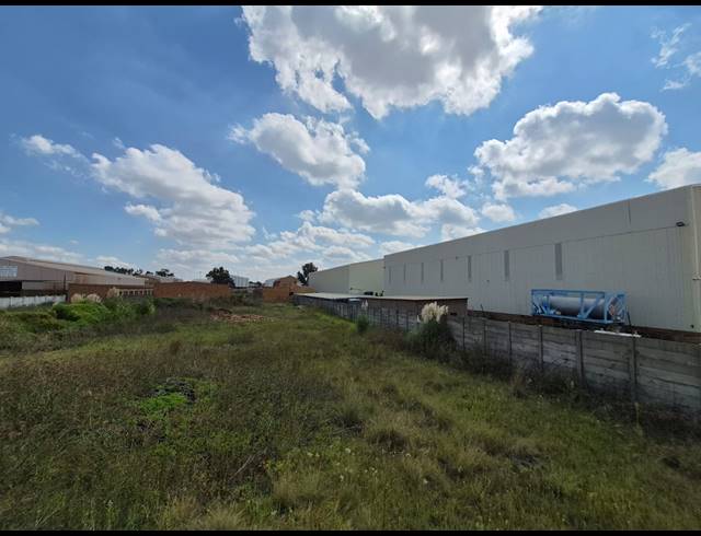 4,050M² VACANT LAND FOR SALE IN VAALPARK